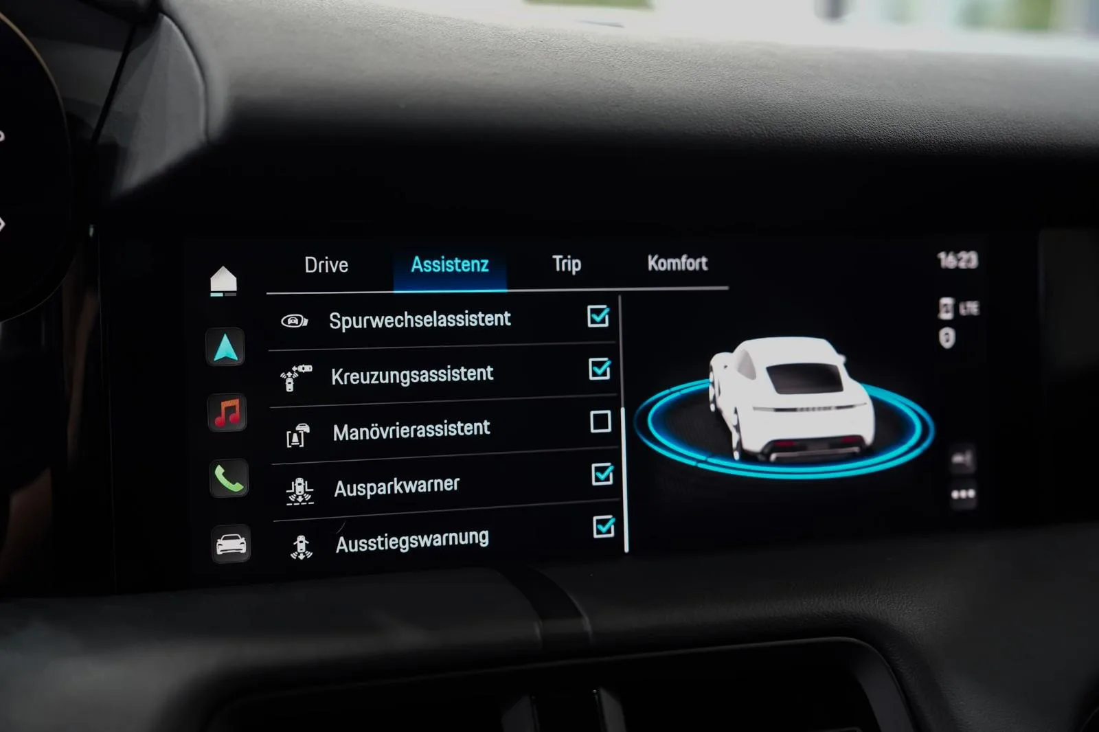 2021 Porsche Taycan 4S, 29/30