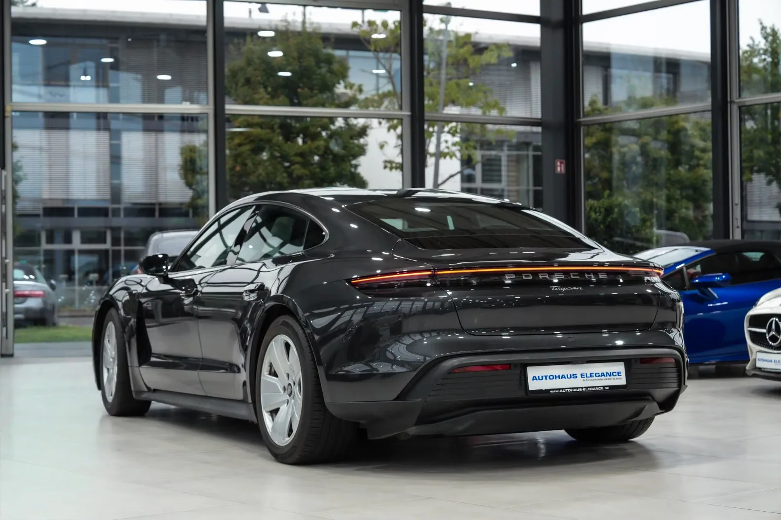 2021 Porsche Taycan, 3/23
