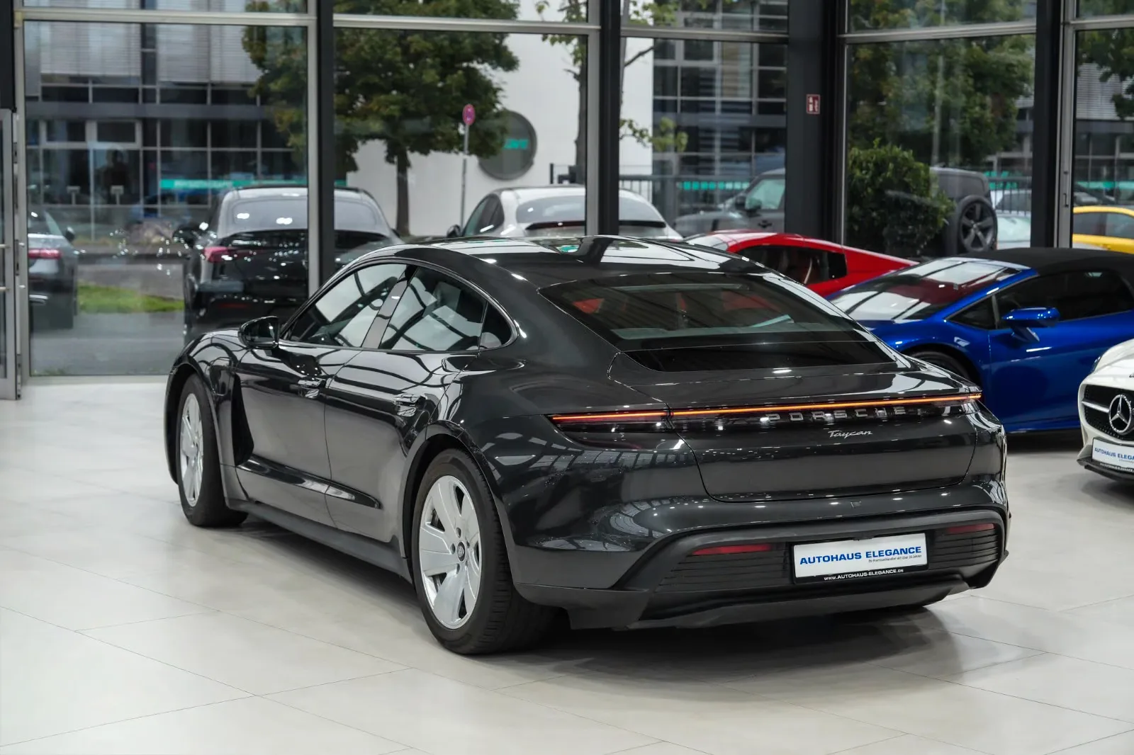2021 Porsche Taycan, 8/23
