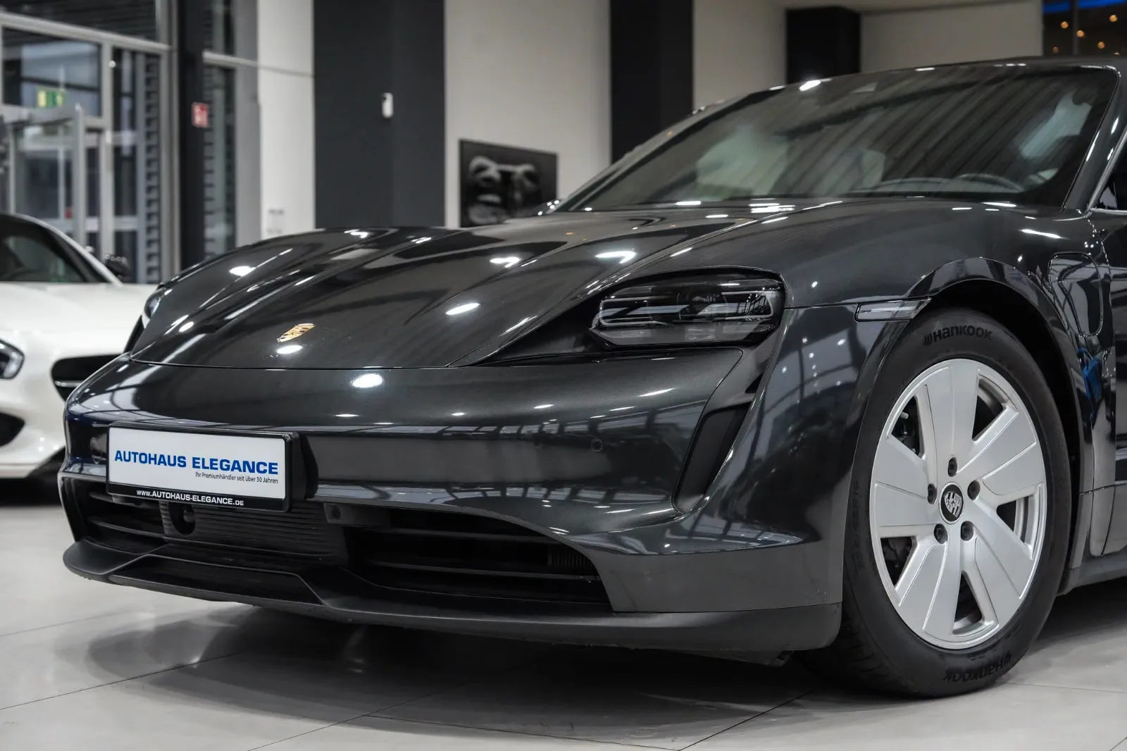 2021 Porsche Taycan, 9/23