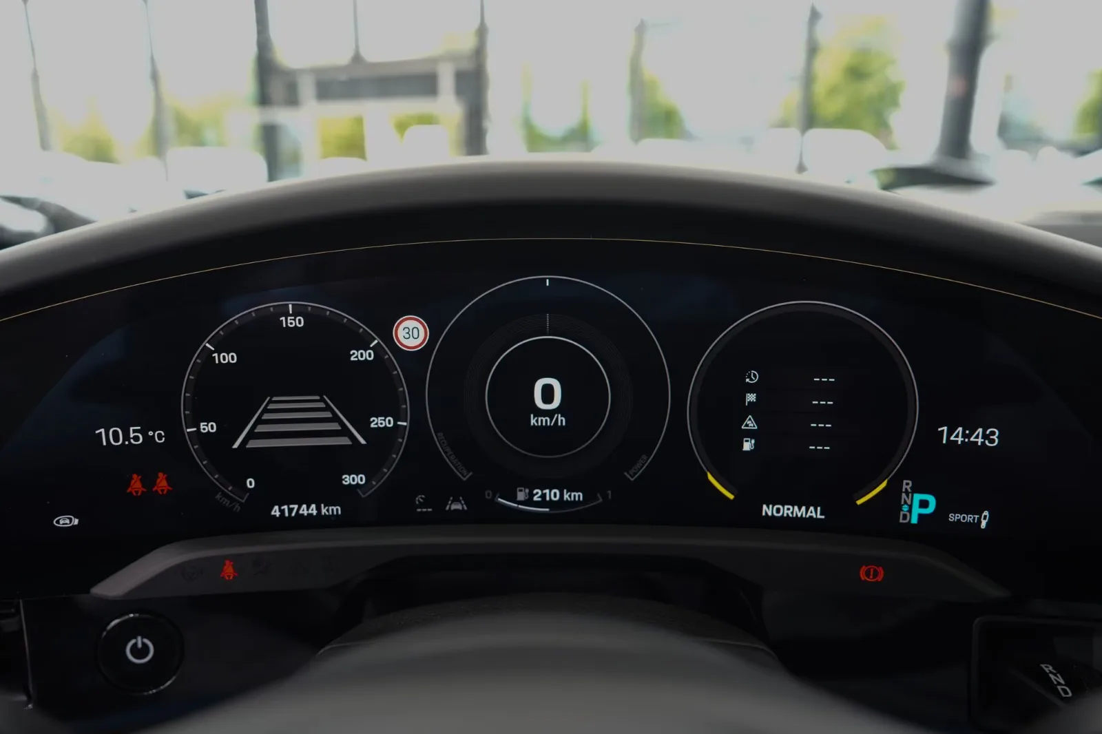2021 Porsche Taycan, 18/23