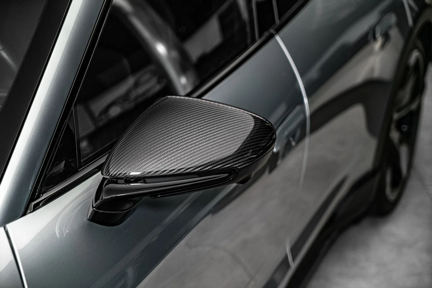 2021 Porsche Taycan Turbo Cross Turismo proposée par un concessionnaire spécialisé à Ostrava, Tchéquie, photo 13 sur 15