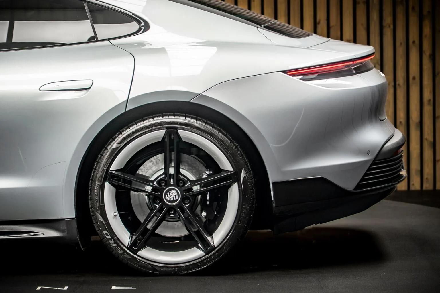 2021 Porsche Taycan Turbo, 17/30
