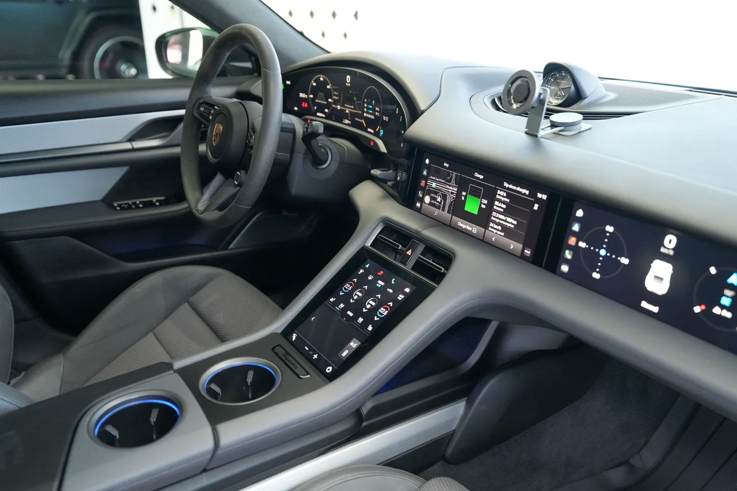 2021 Porsche Taycan Turbo S, 20/20