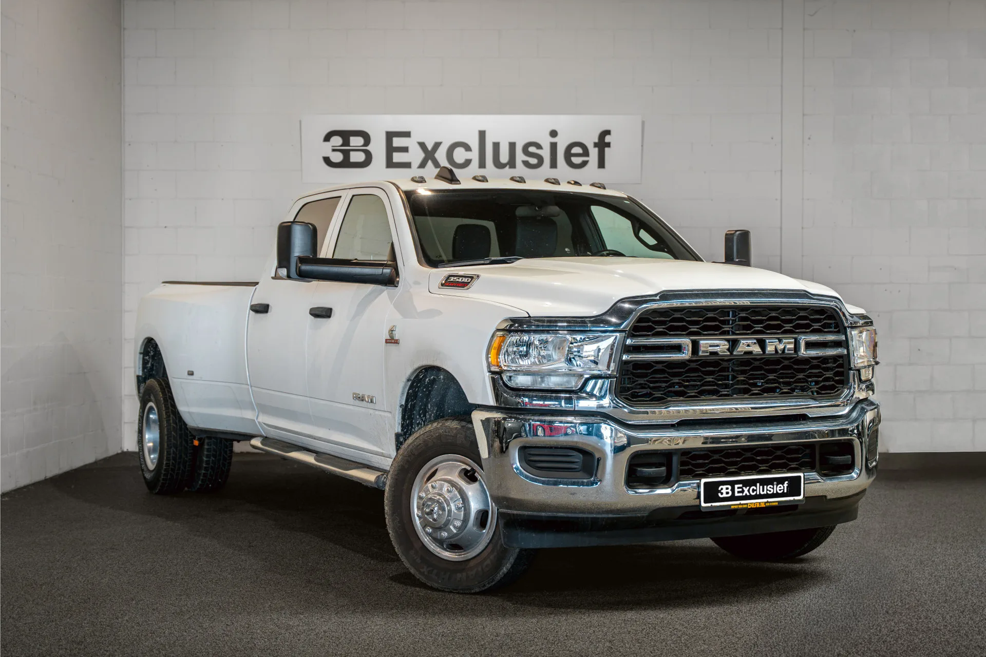 2021 Ram 3500 Crew Cab Dually angeboten von einem Fachhändler in Rotterdam, Niederlande, Hauptfoto