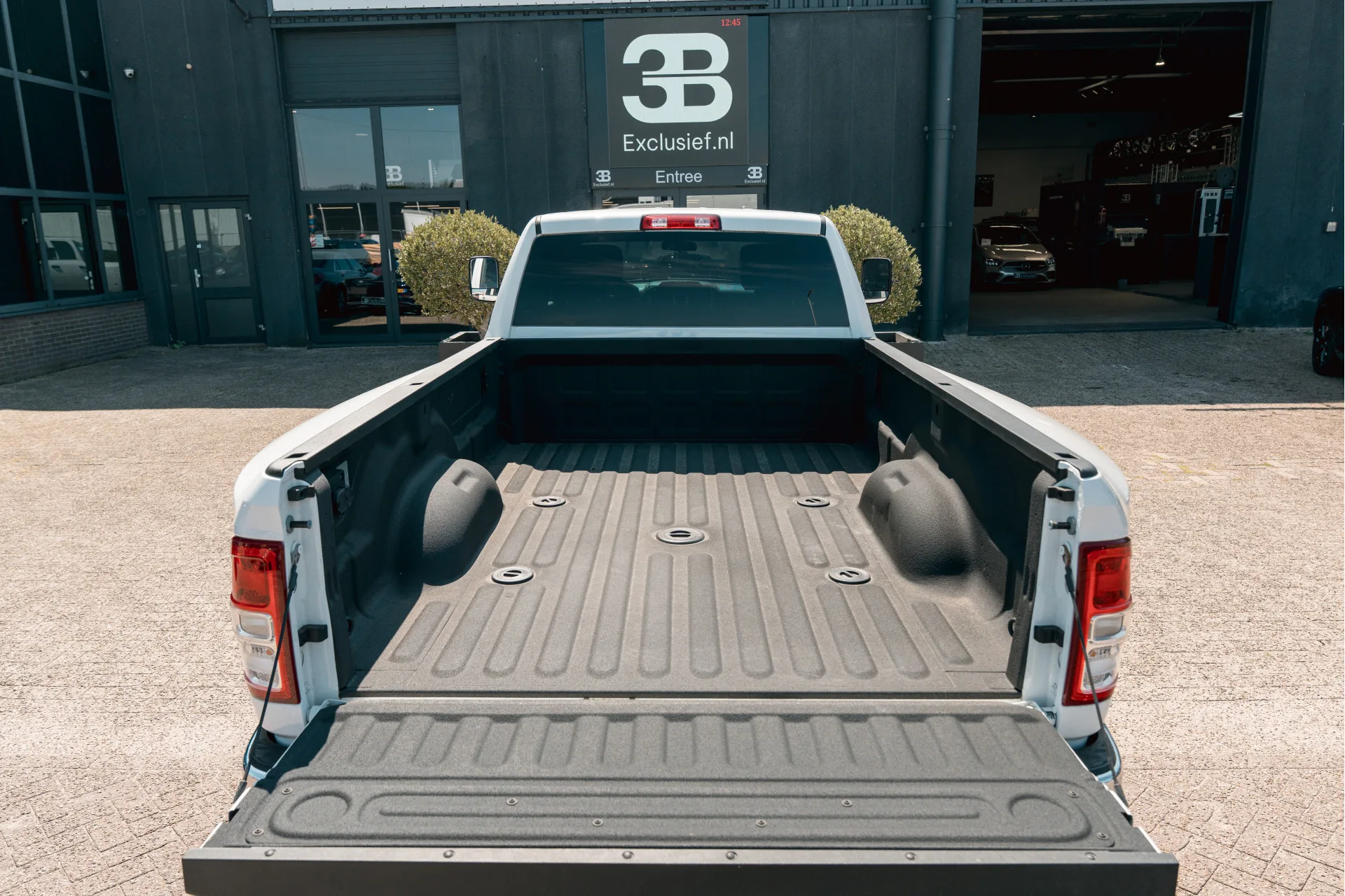 2021 Ram 3500 Crew Cab Dually, 17/22