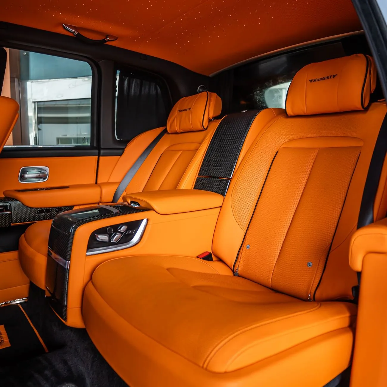 2021 Rolls-Royce Cullinan Black Badge, 11/23
