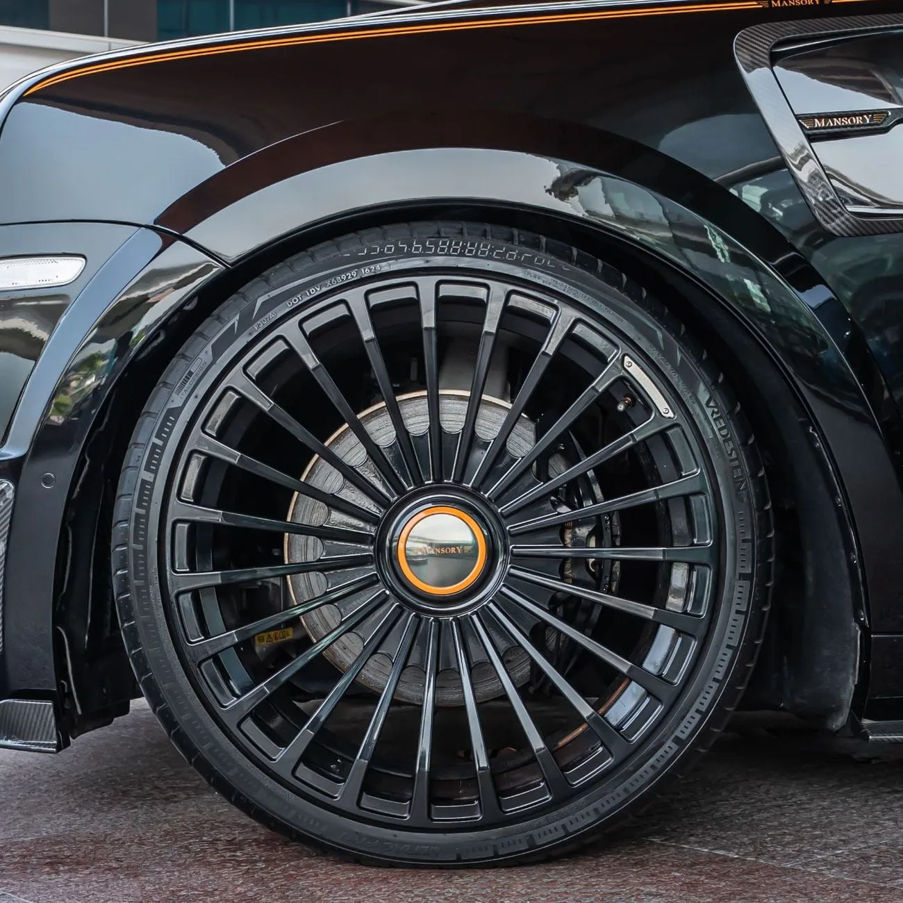 2021 Rolls-Royce Cullinan Black Badge, 22/23