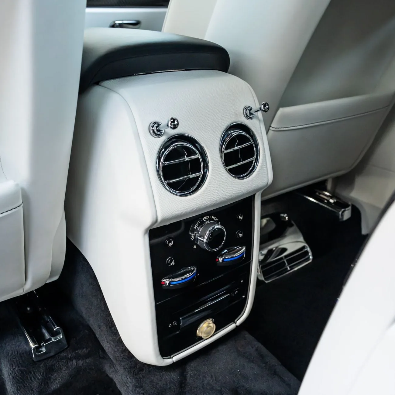 2021 Rolls-Royce Cullinan Black Badge, 9/23