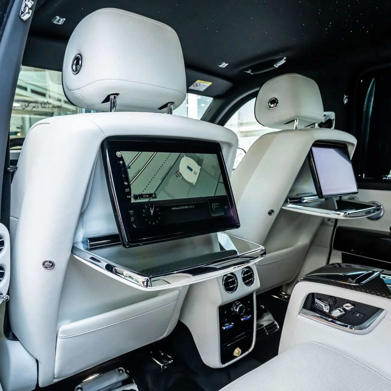 2021 Rolls-Royce Cullinan Black Badge, 10/23
