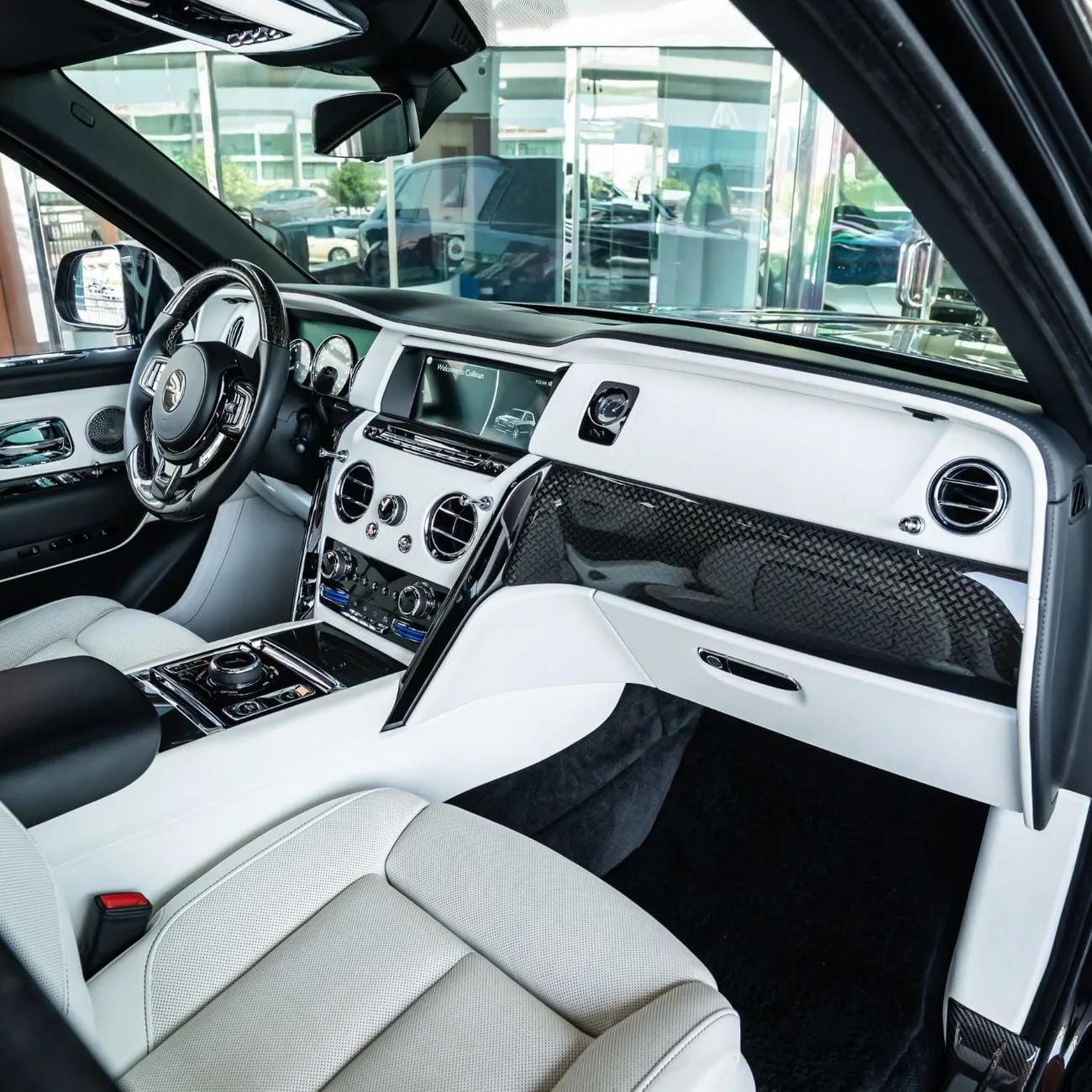 2021 Rolls-Royce Cullinan Black Badge, 11/23