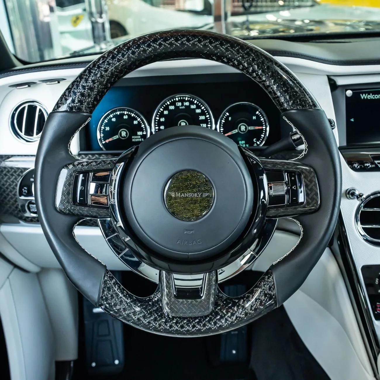 2021 Rolls-Royce Cullinan Black Badge, 13/23