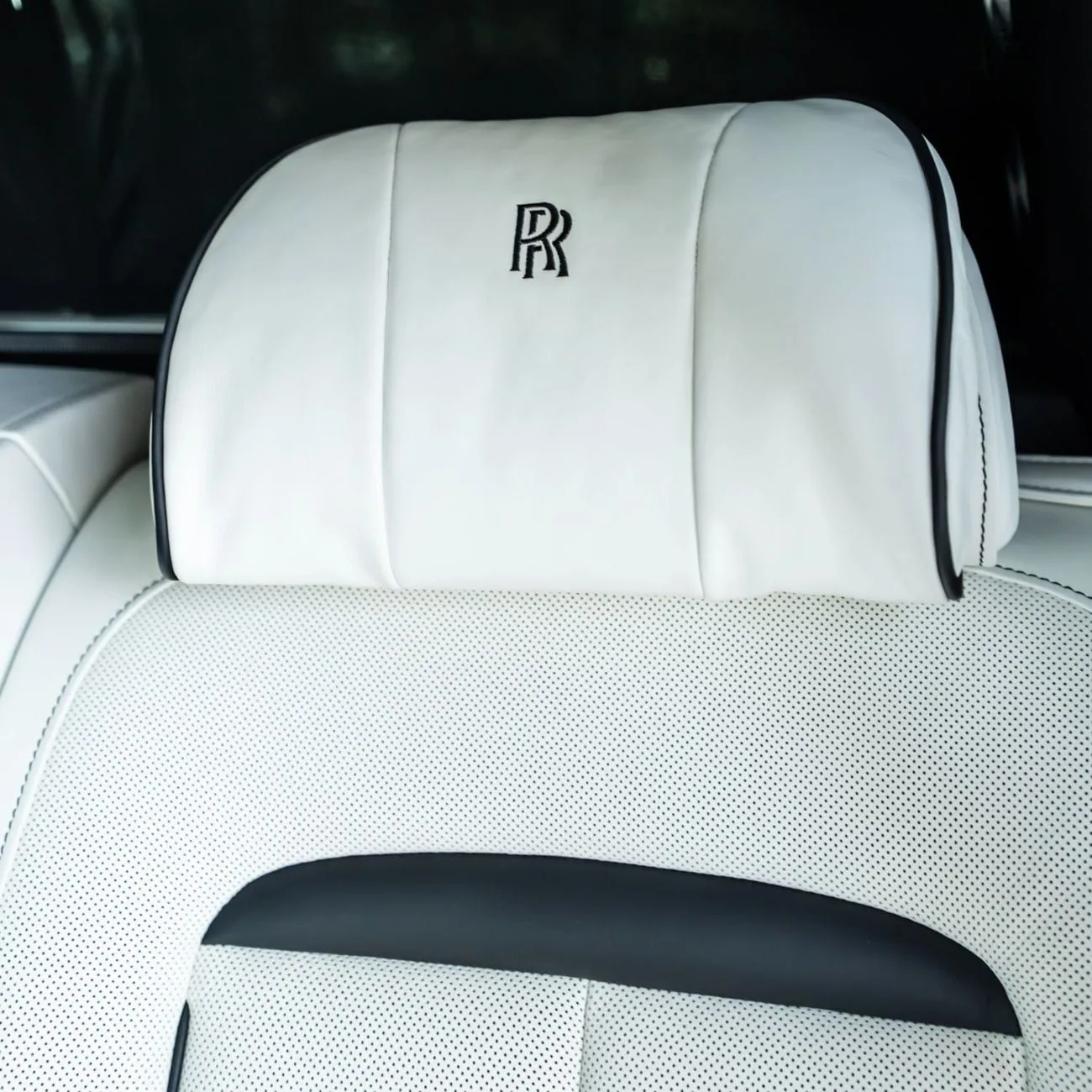 2021 Rolls-Royce Cullinan Black Badge, 20/23