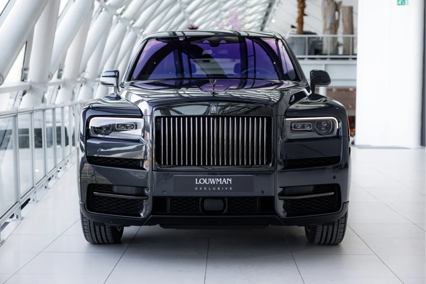 2021 Rolls-Royce Cullinan Black Badge angeboten von einem offiziellen McLaren und Morgan-Vertragshändler in Utrecht, Niederlande, Foto 8 von 25