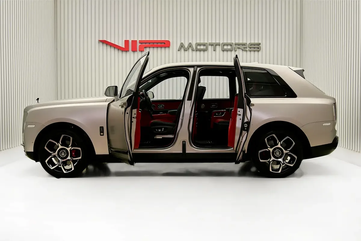 2021 Rolls-Royce Cullinan Black Badge, 7/15
