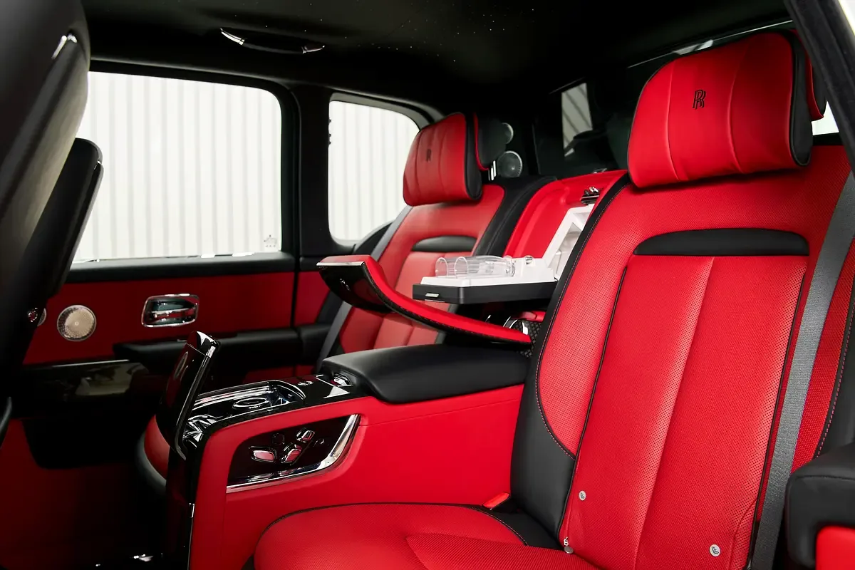 2021 Rolls-Royce Cullinan Black Badge, 13/15