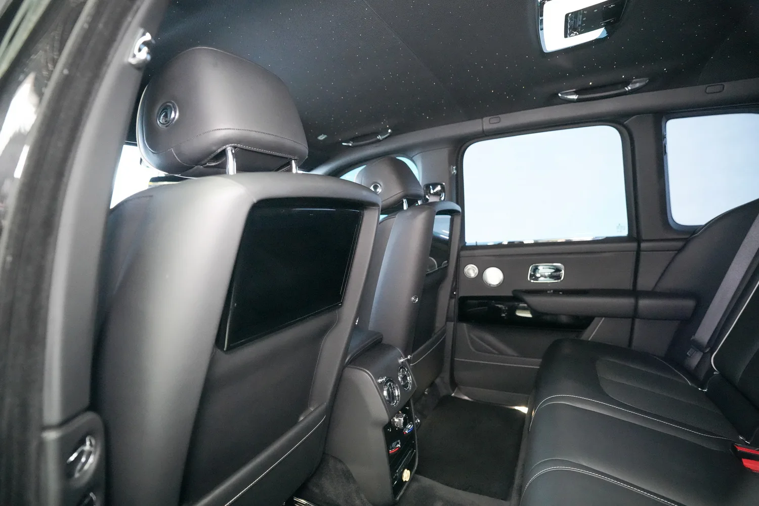 2021 Rolls-Royce Cullinan, 8/17