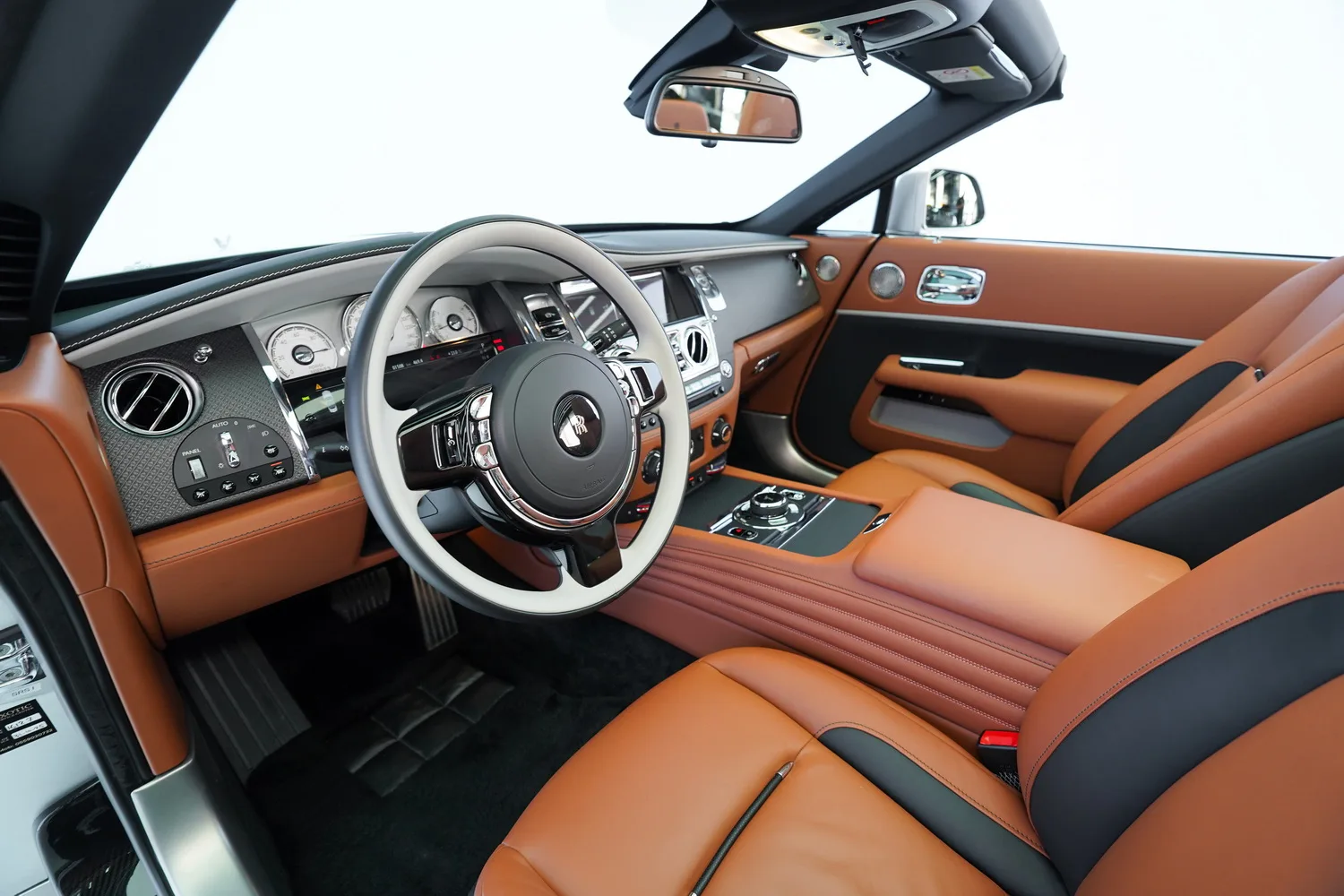 2021 Rolls-Royce Dawn Silver Bullet, 4/17