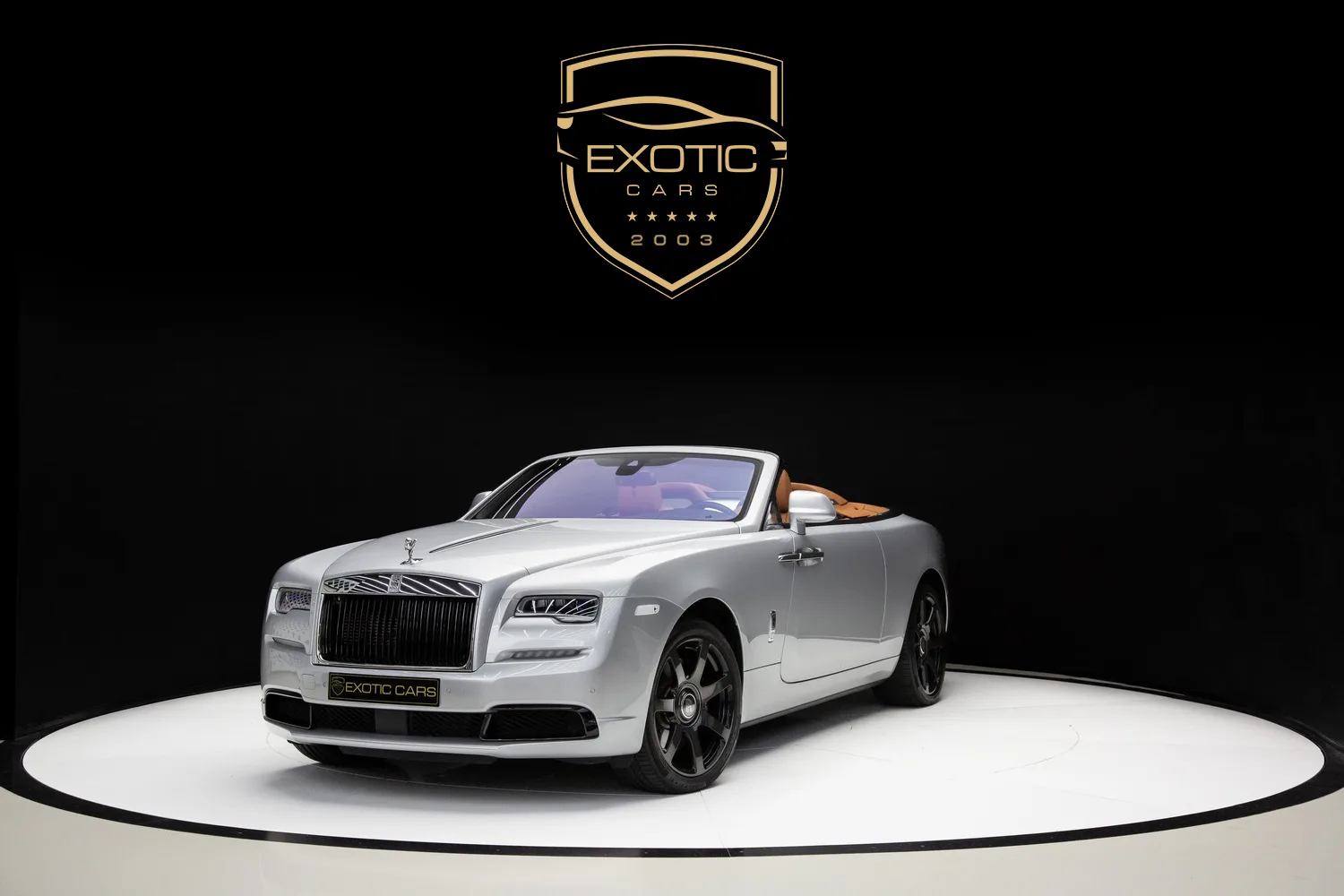 2021 Rolls-Royce Dawn Silver Bullet proposée par un concessionnaire spécialisé à Dubaï, Émirats arabes unis, photo principale