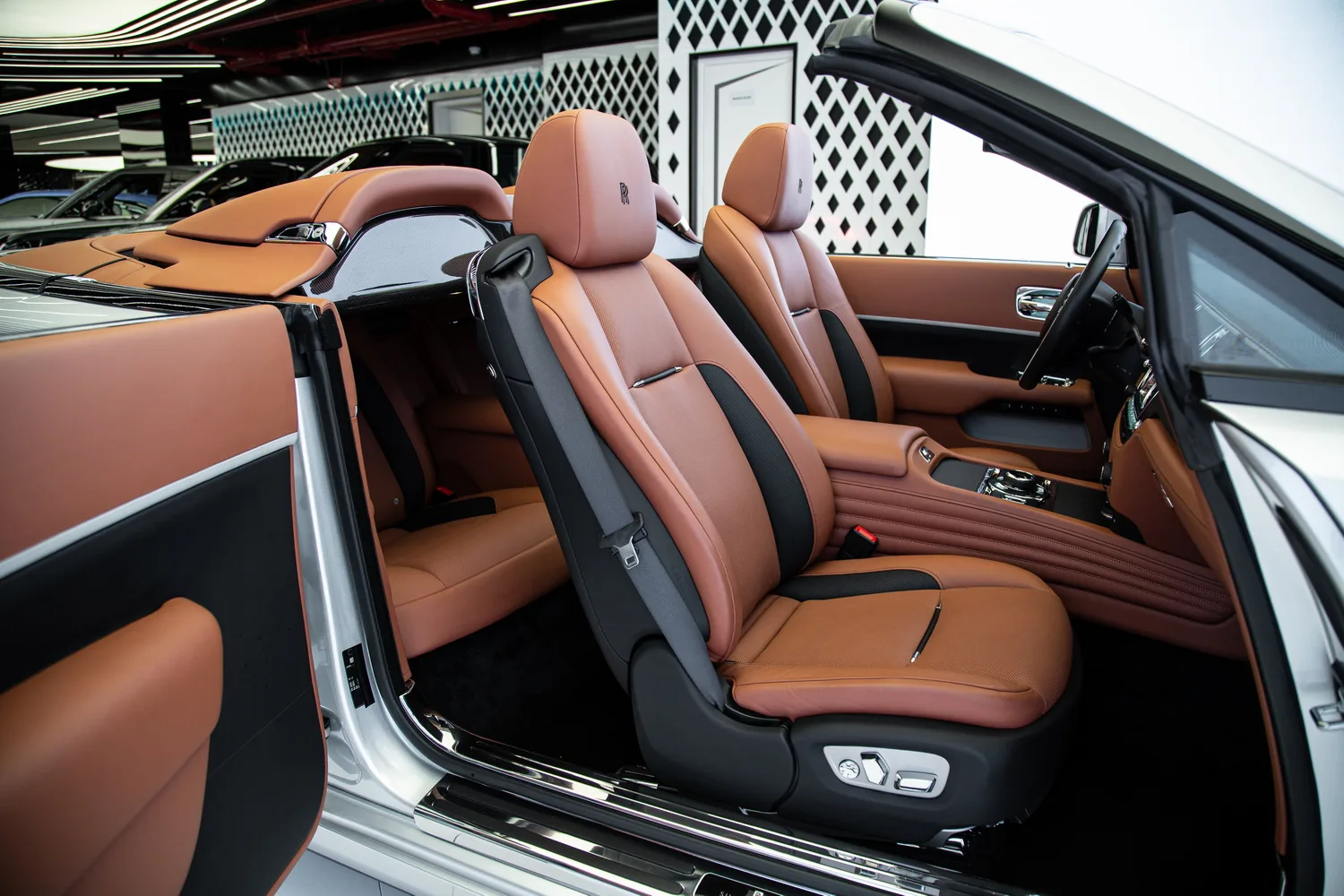 2021 Rolls-Royce Dawn Silver Bullet, 11/16