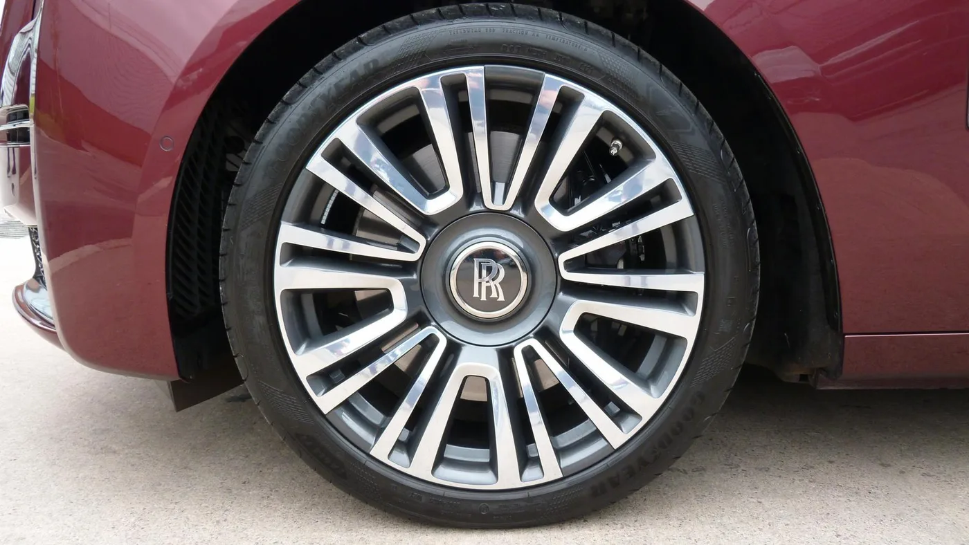 2021 Rolls-Royce Ghost offered by a franchised dealer group in Cheltenham, United Kingdom, photo 4 of 25