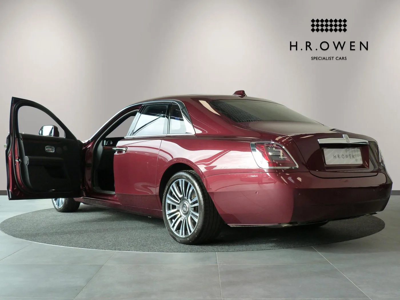 2021 Rolls-Royce Ghost offered by a franchised dealer group in Cheltenham, United Kingdom, photo 15 of 25