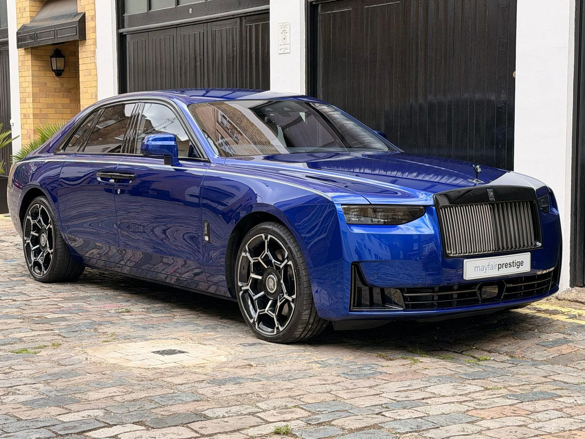 2021 Rolls-Royce Ghost angeboten von einem Fachhändler in London, Vereinigtes Königreich, Hauptfoto