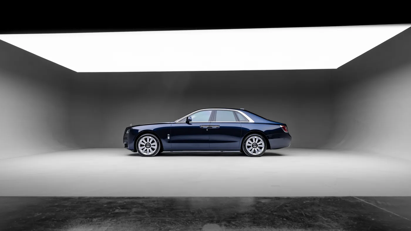 2021 Rolls-Royce Ghost offered by a specialist dealer in Sunningdale, United Kingdom, photo 8 of 10