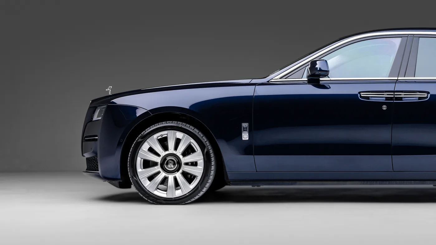 2021 Rolls-Royce Ghost offered by a specialist dealer in Sunningdale, United Kingdom, photo 10 of 10