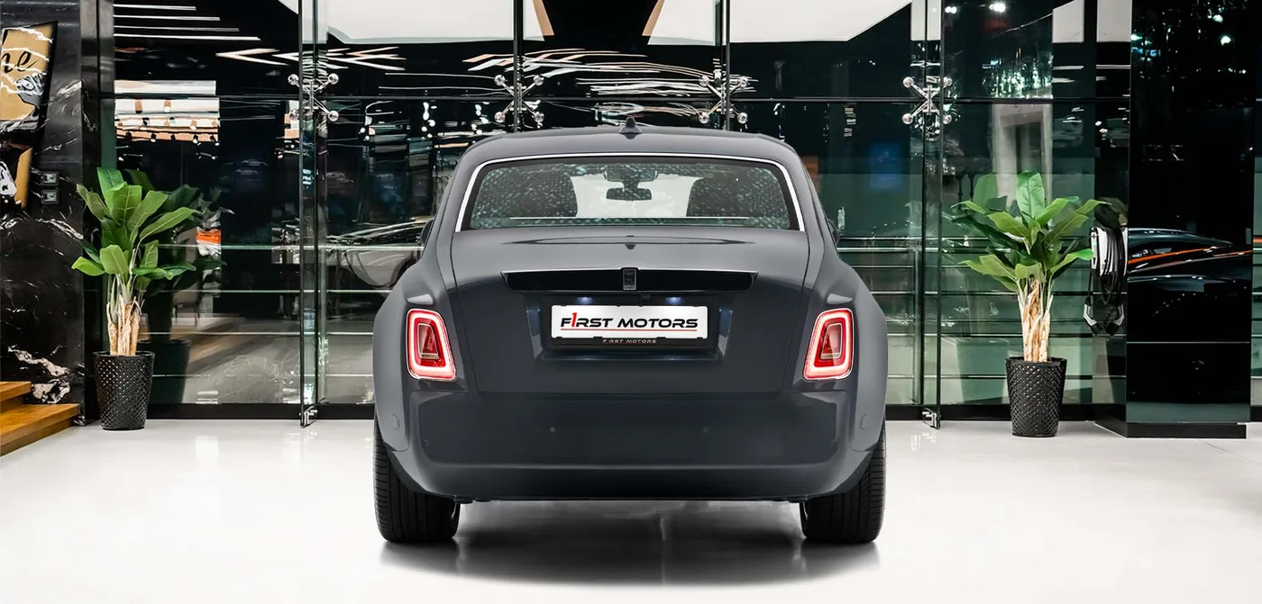 2021 Rolls-Royce Phantom Extended angeboten von einem Fachhändler in Dubai, Vereinigte Arabische Emirate, Außenansicht 4