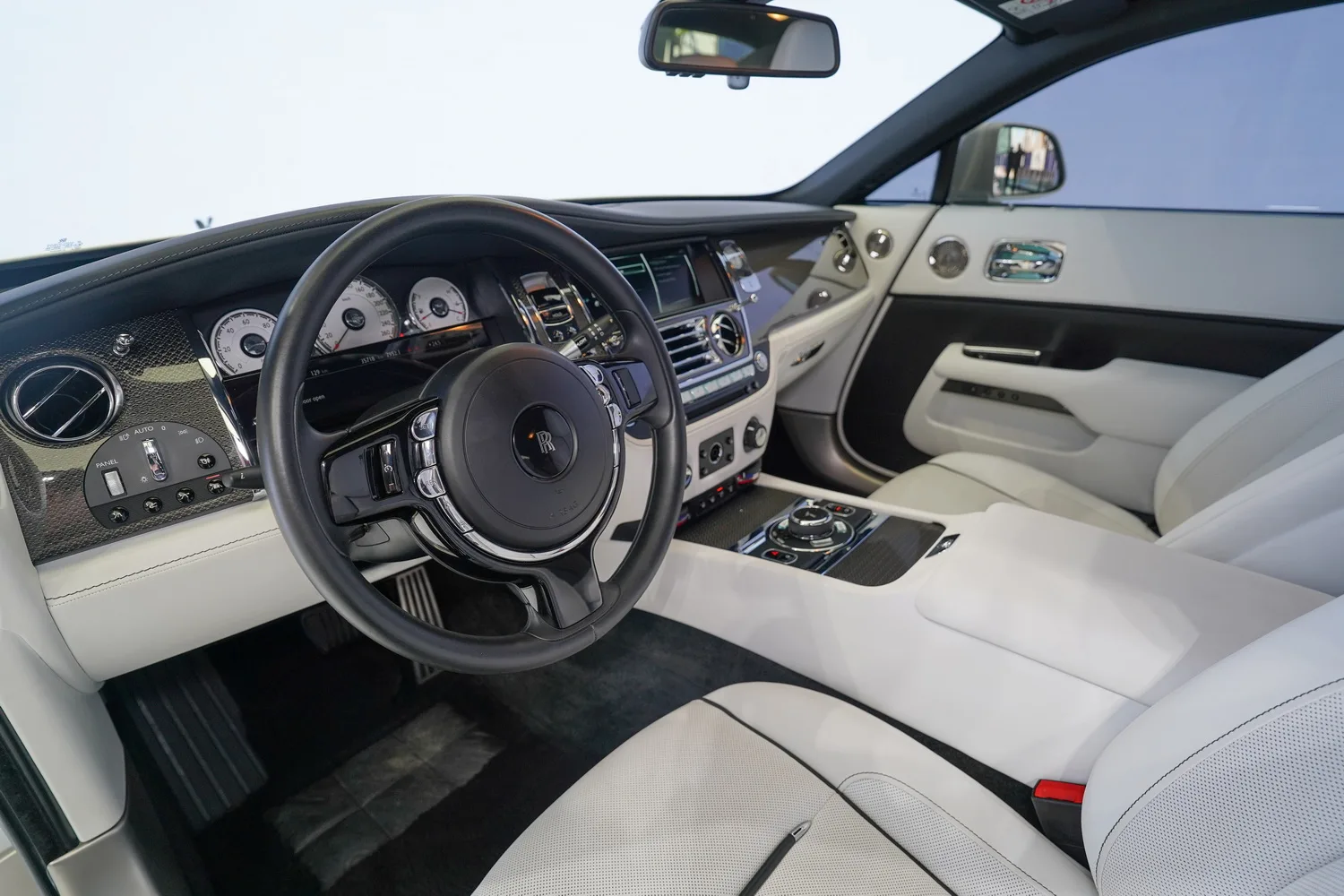 2021 Rolls-Royce Wraith Black Badge, 8/17