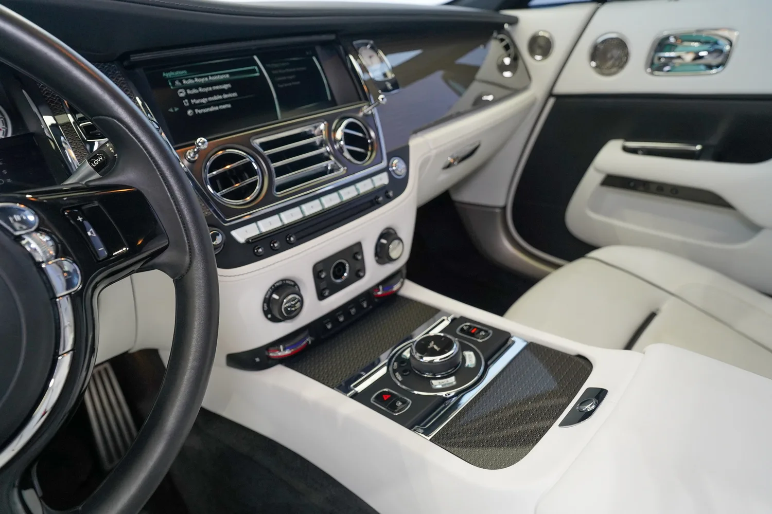 2021 Rolls-Royce Wraith Black Badge, 11/17