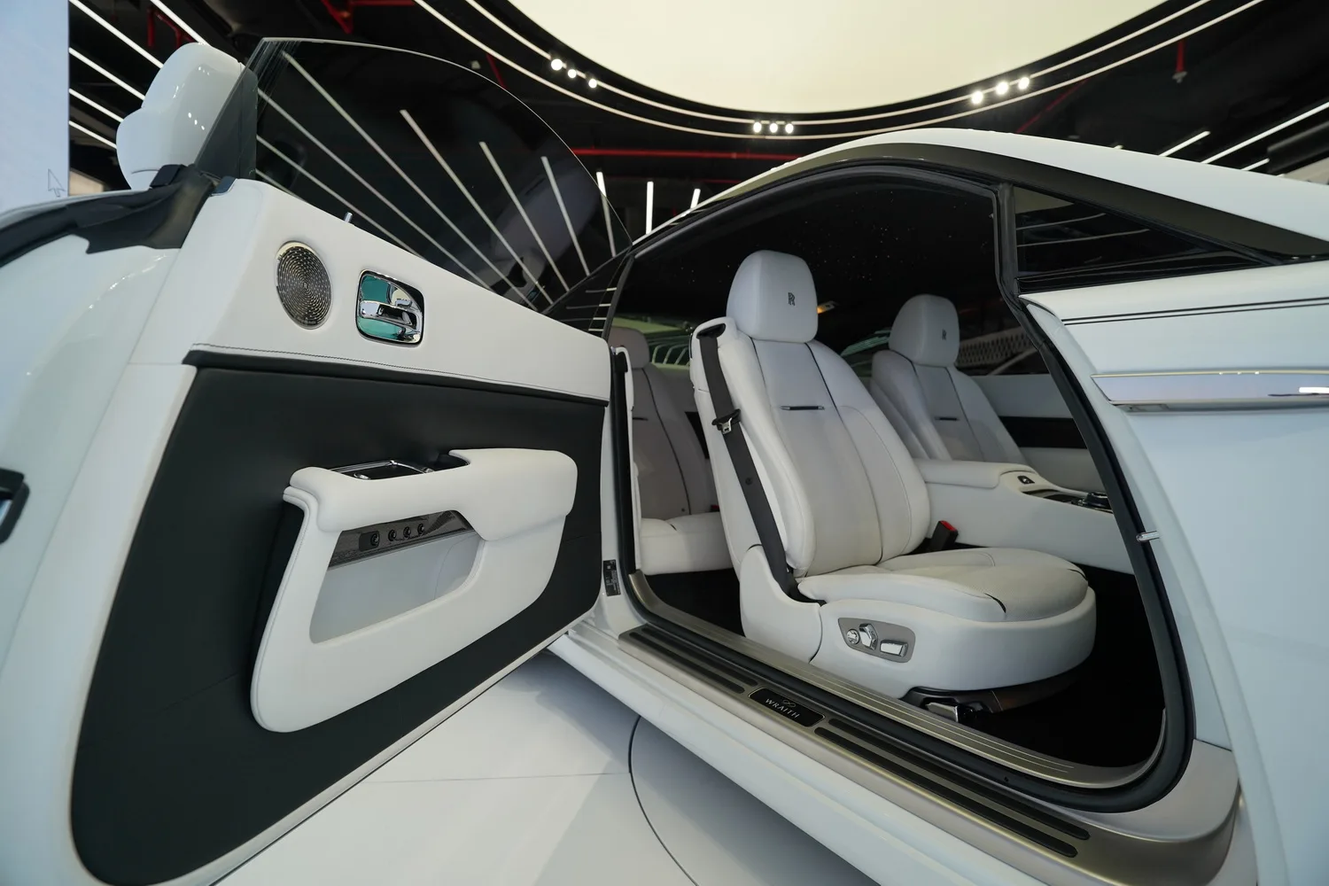 2021 Rolls-Royce Wraith Black Badge, 16/17