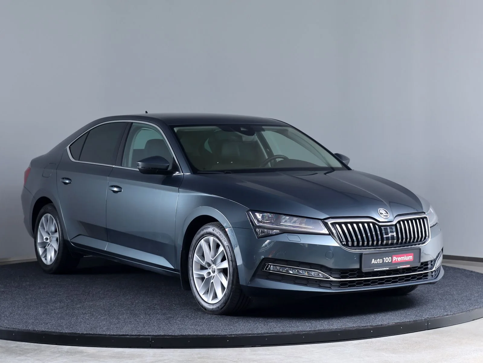 2021 Škoda Superb 2.0 TDI 4x4 Style, 2/24
