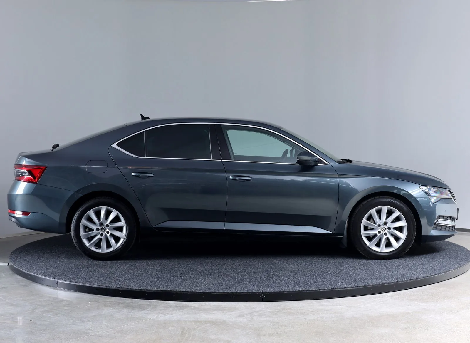 2021 Škoda Superb 2.0 TDI 4x4 Style, 6/24
