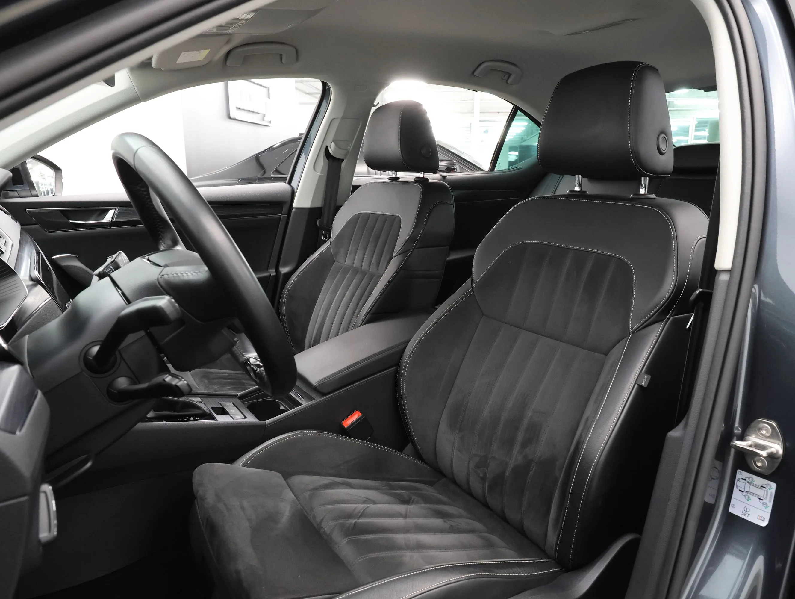 2021 Škoda Superb 2.0 TDI 4x4 Style, 9/24