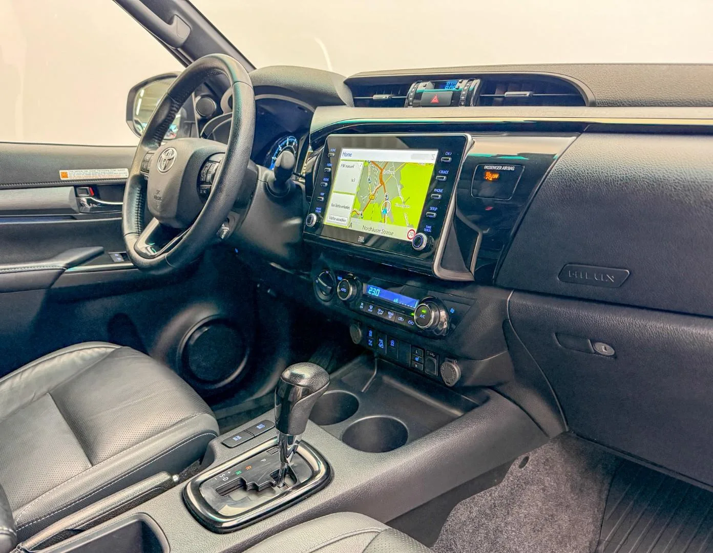 2021 Toyota Hilux Invincible, 12/29