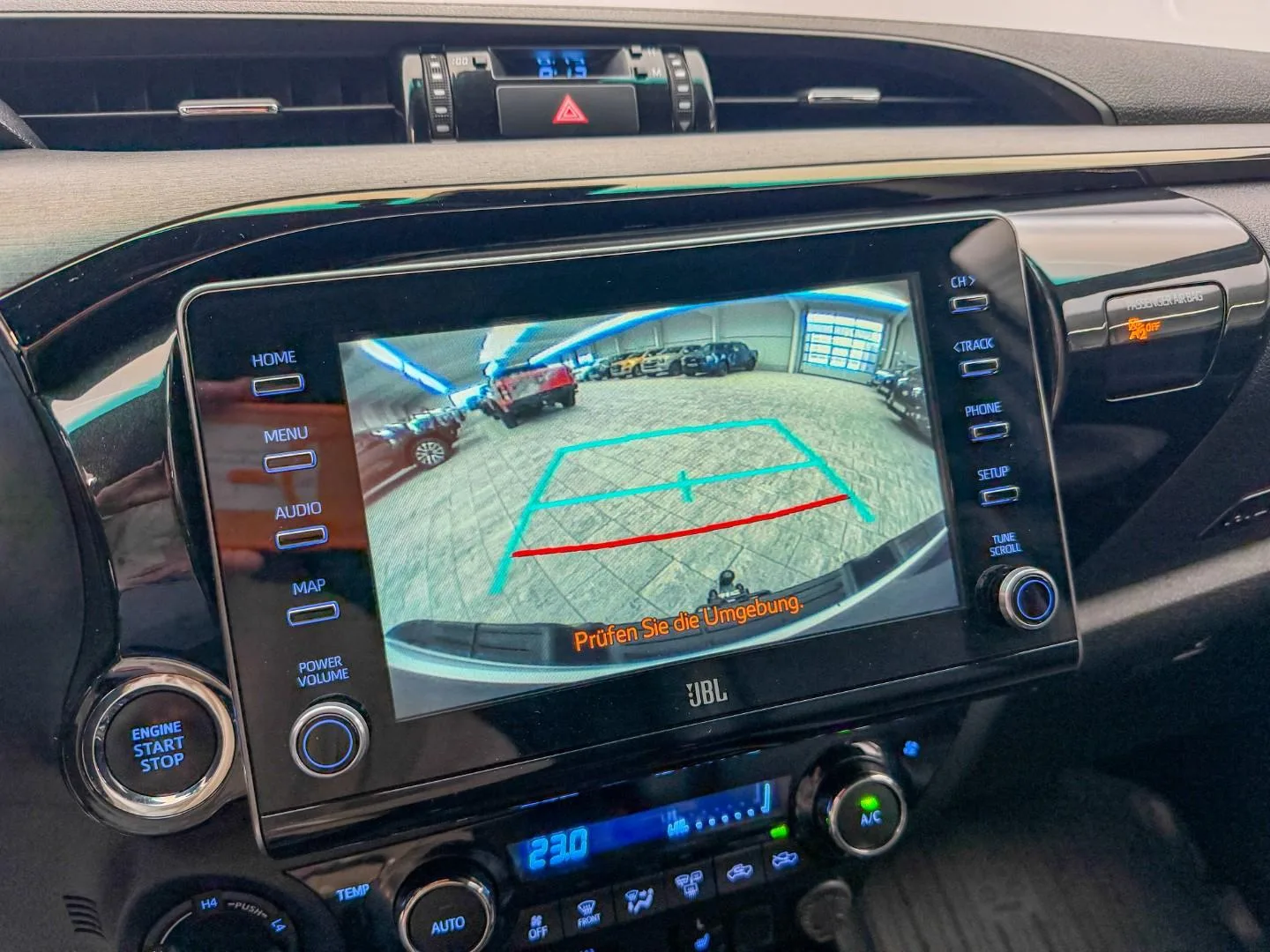 2021 Toyota Hilux Invincible, 16/29