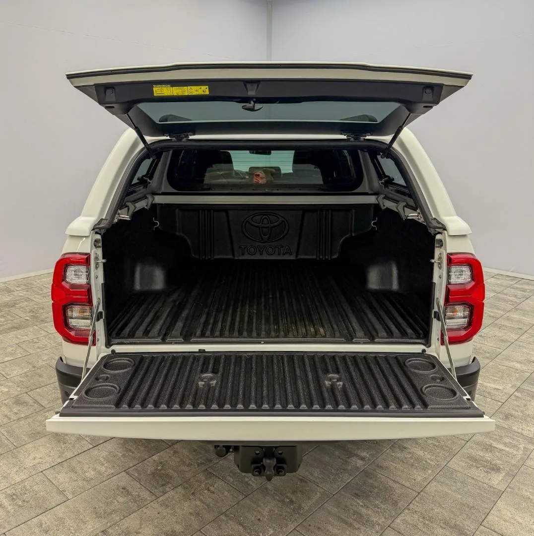 2021 Toyota Hilux Invincible, 26/29