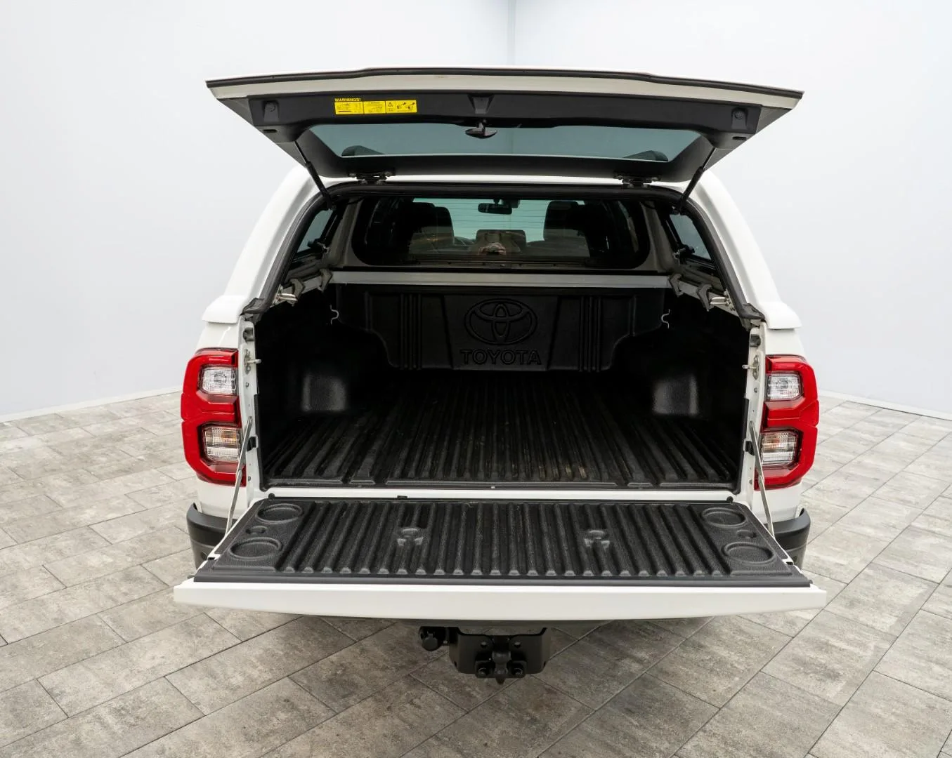 2021 Toyota Hilux Invincible, 27/29
