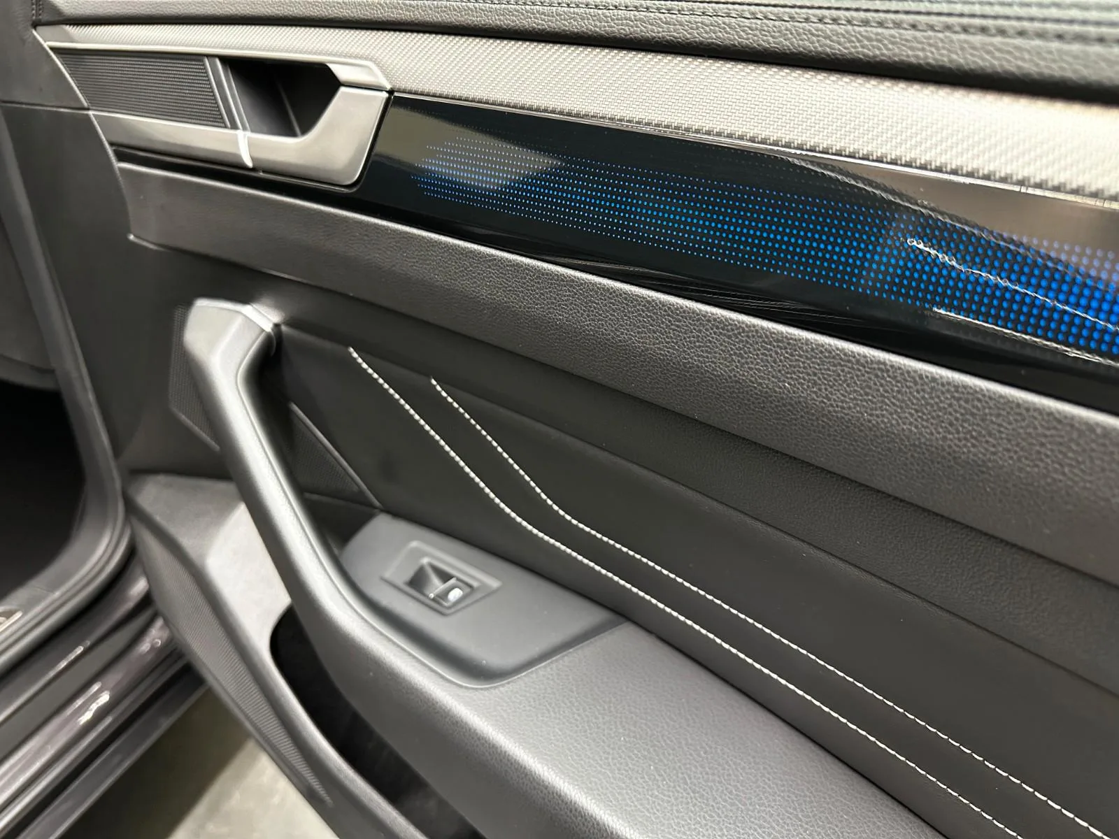 2021 Volkswagen Arteon R-Line, 23/25