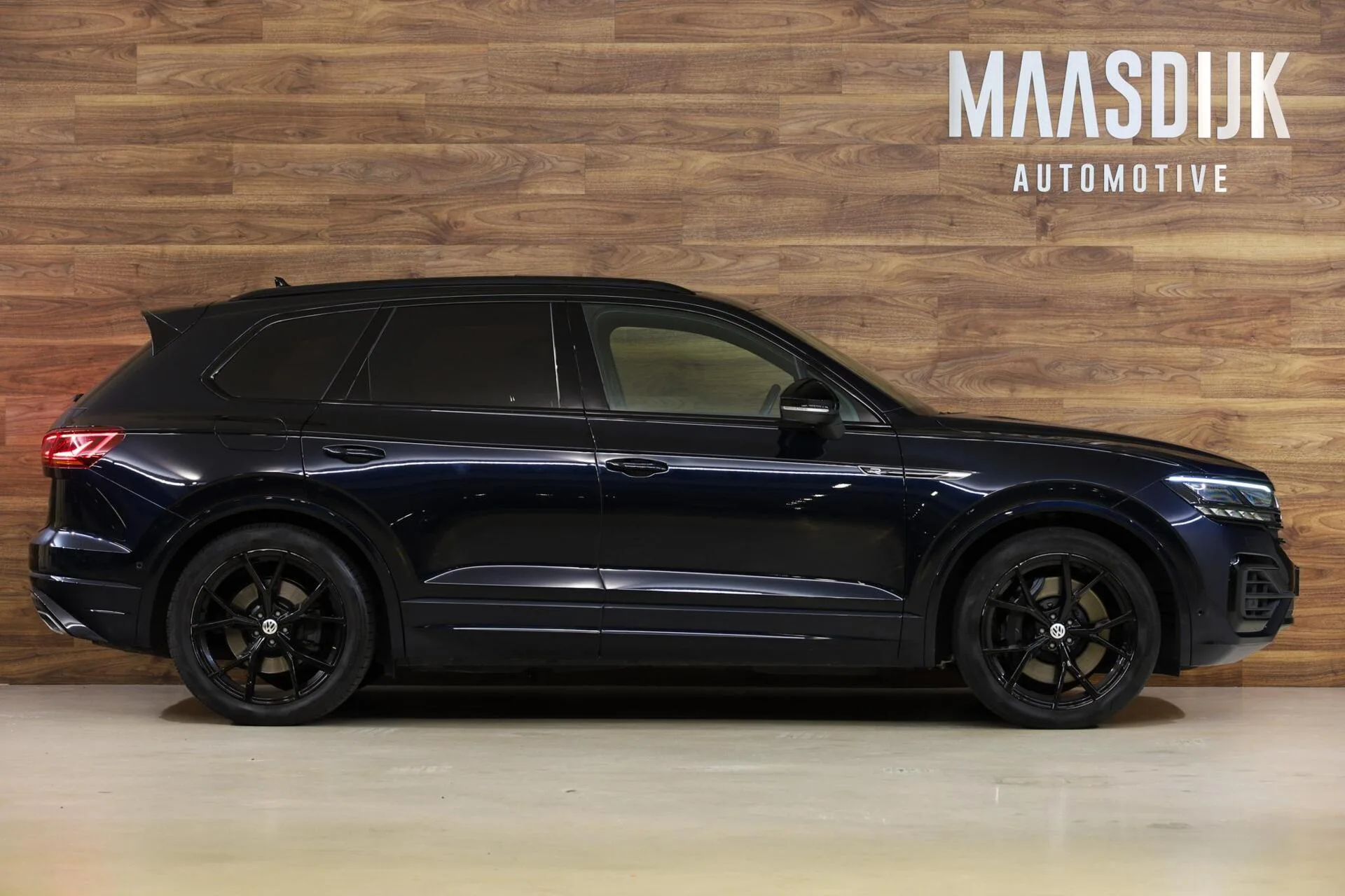 2021 Volkswagen Touareg R, 5/30