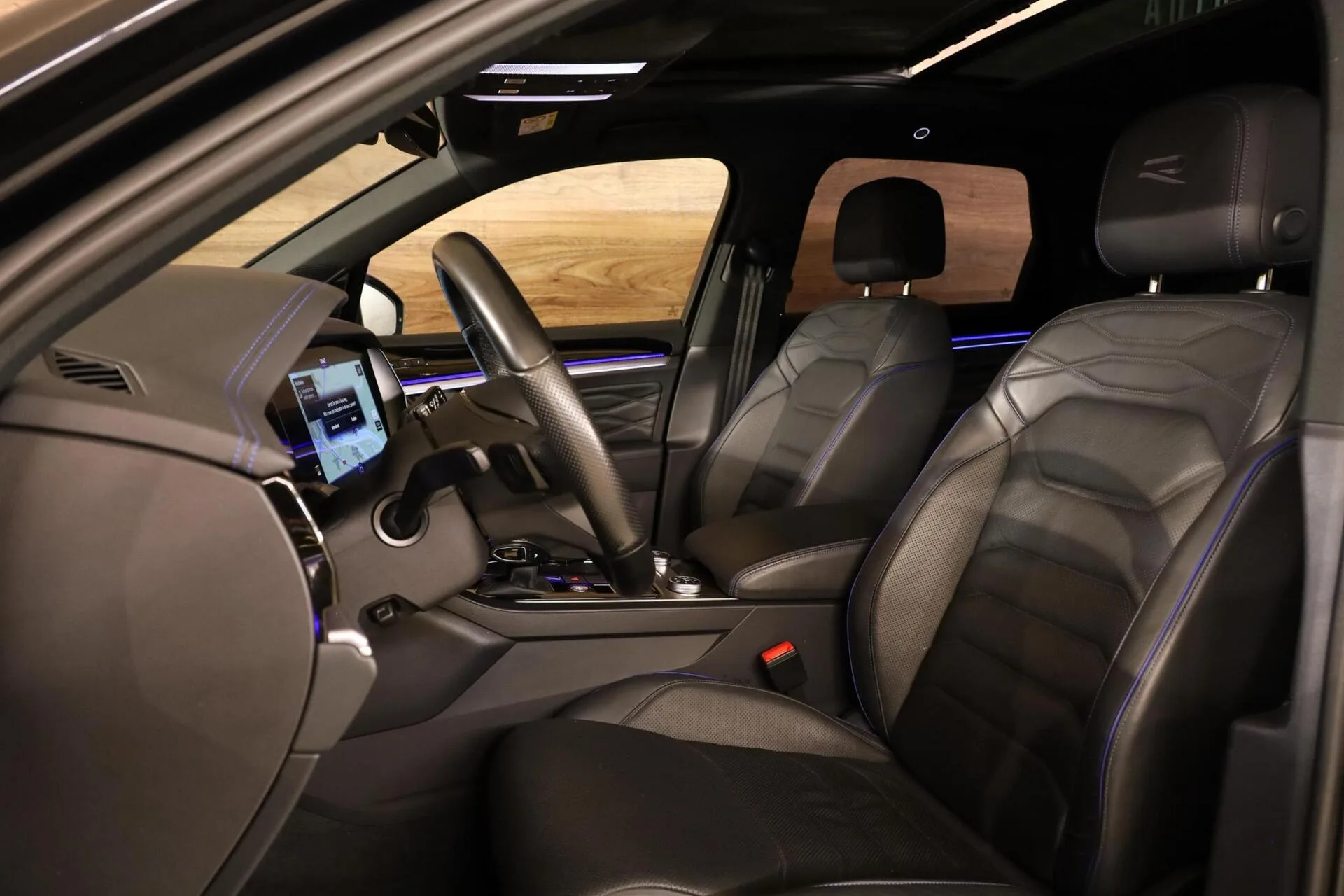2021 Volkswagen Touareg R, 6/30