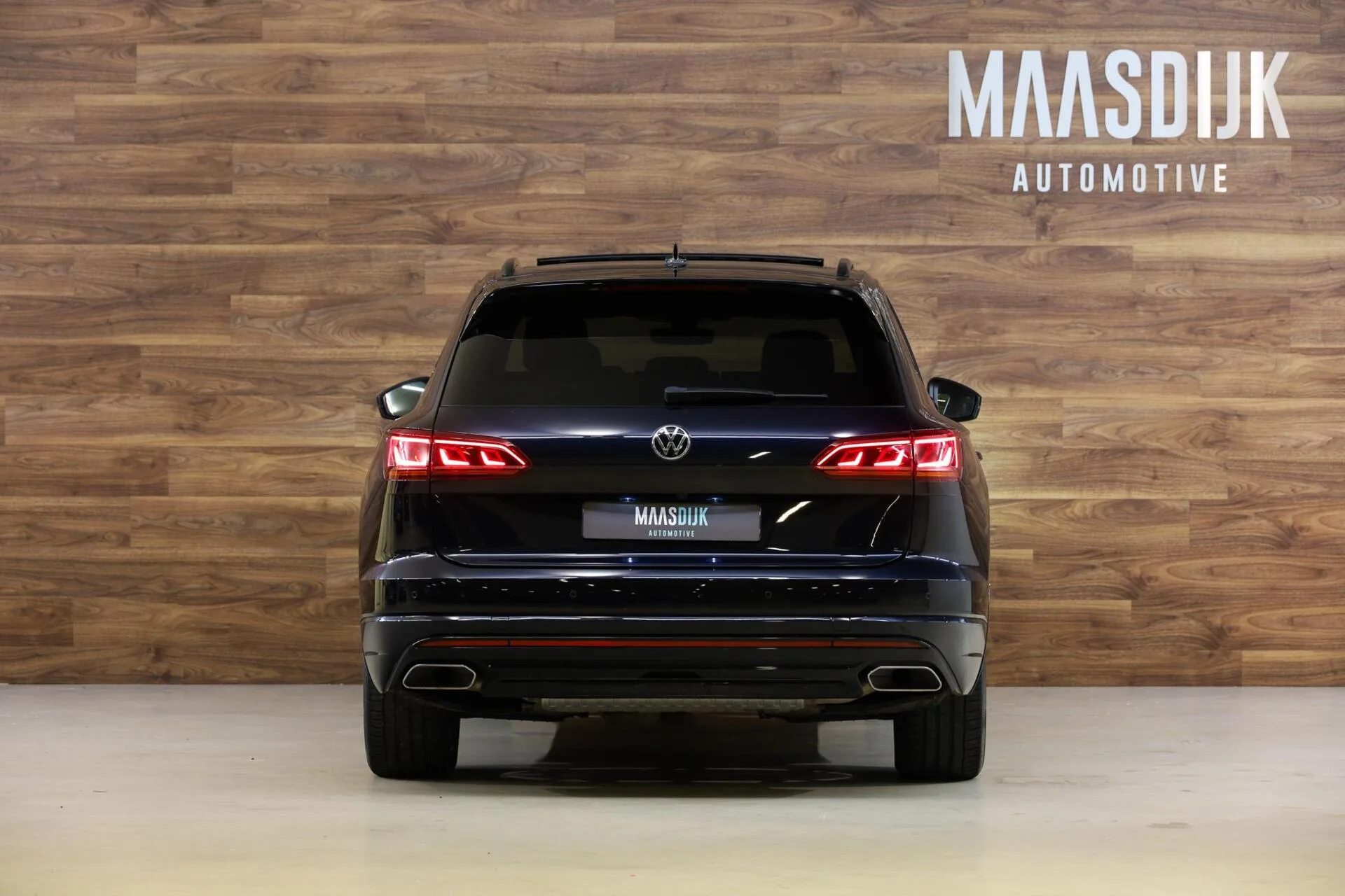 2021 Volkswagen Touareg R, 8/30