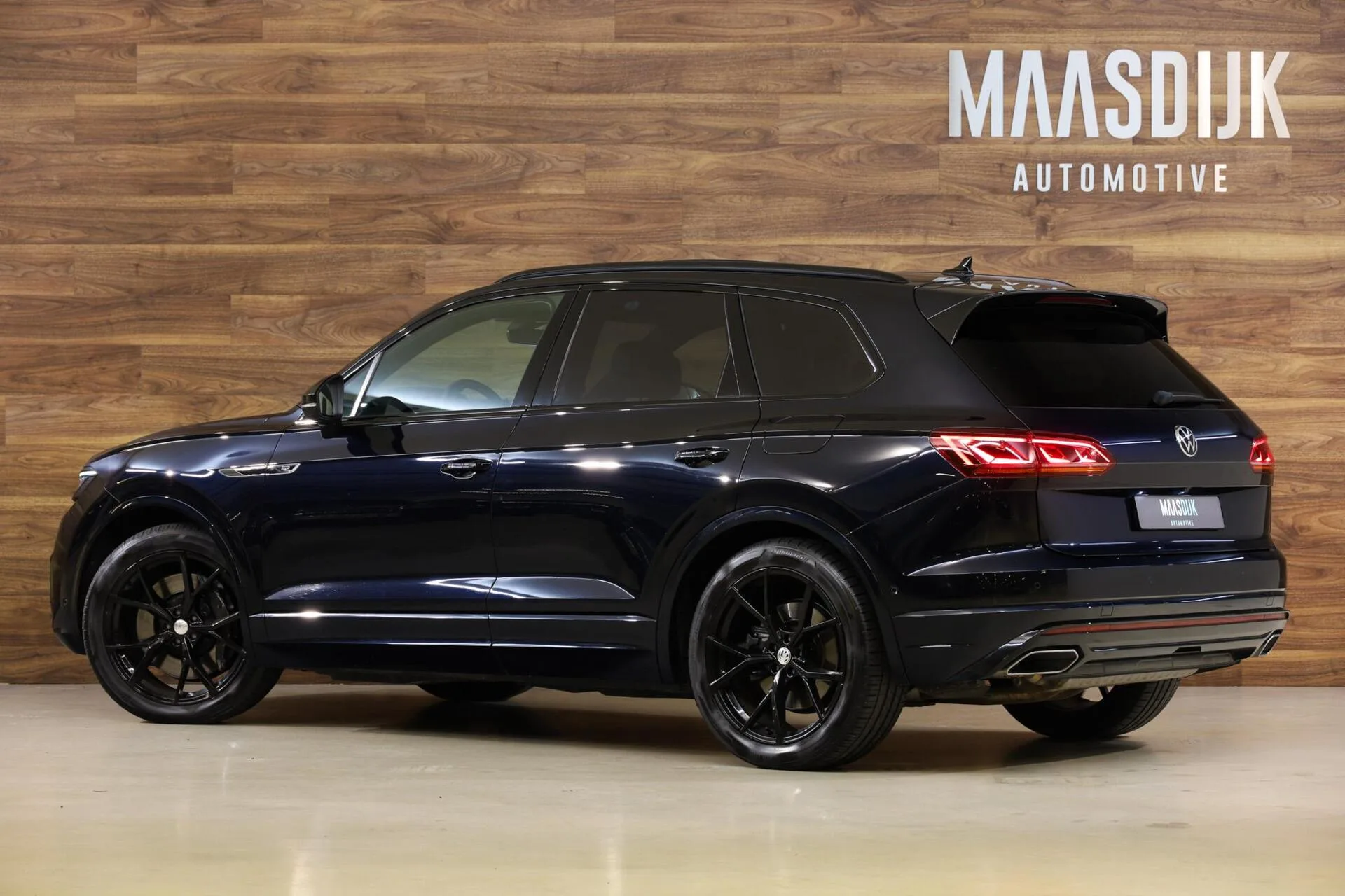 2021 Volkswagen Touareg R, 11/30