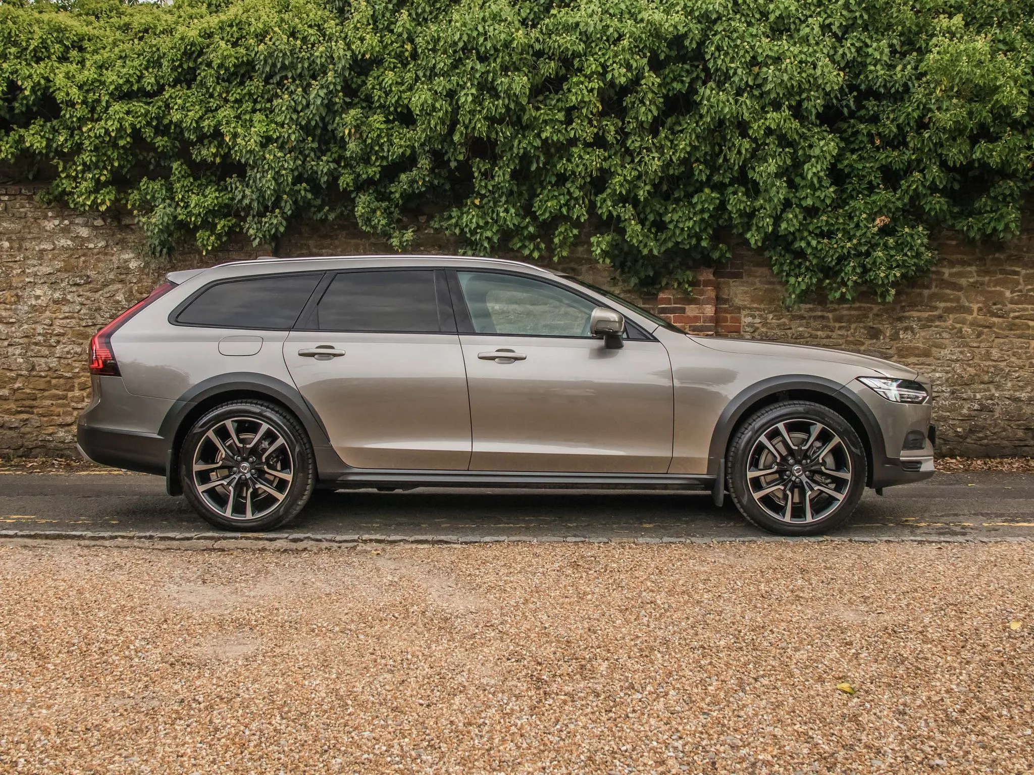 2021 Volvo V90 Cross Country B5 AWD, 3/23