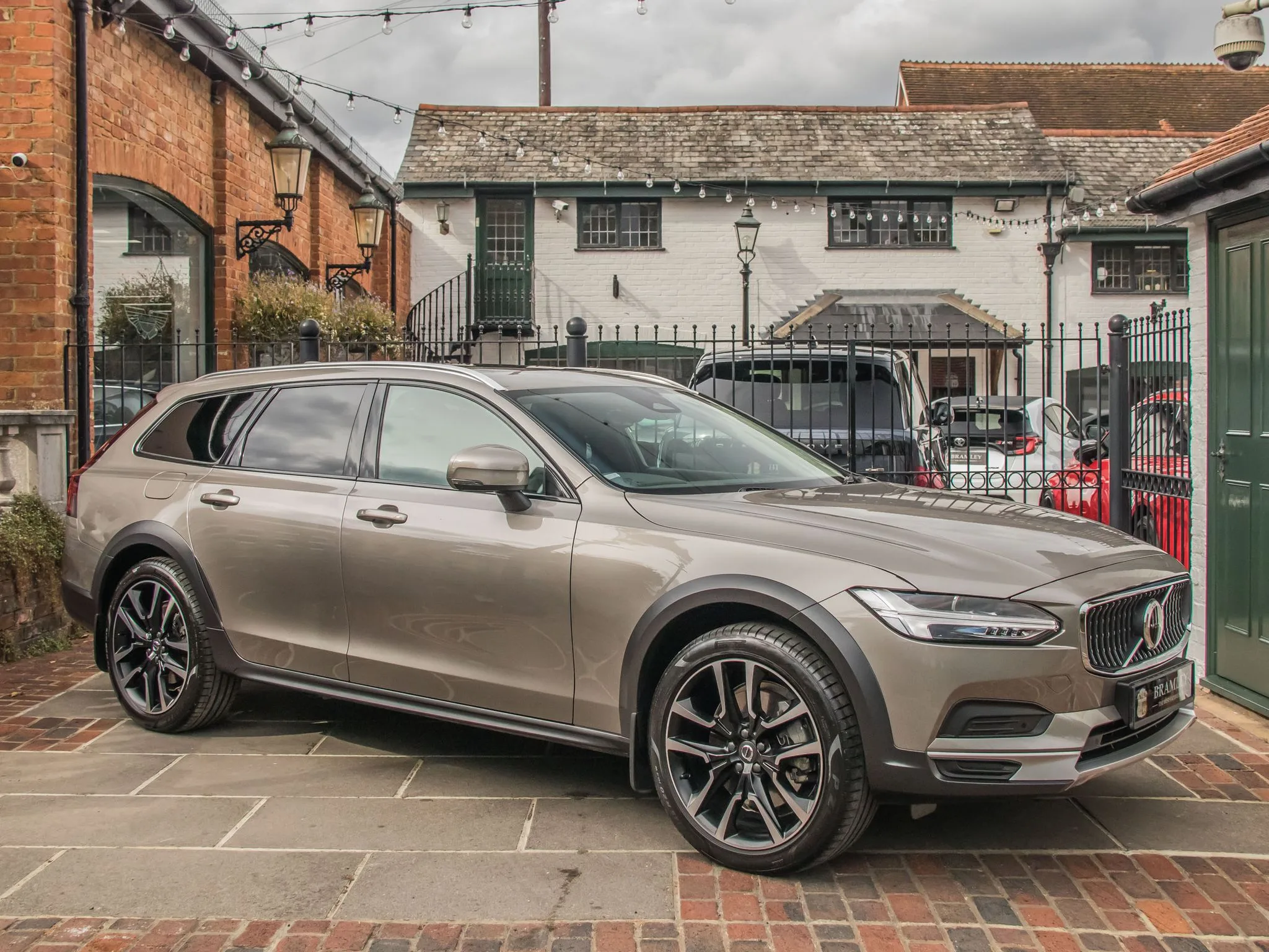 2021 Volvo V90 Cross Country B5 AWD, 4/23