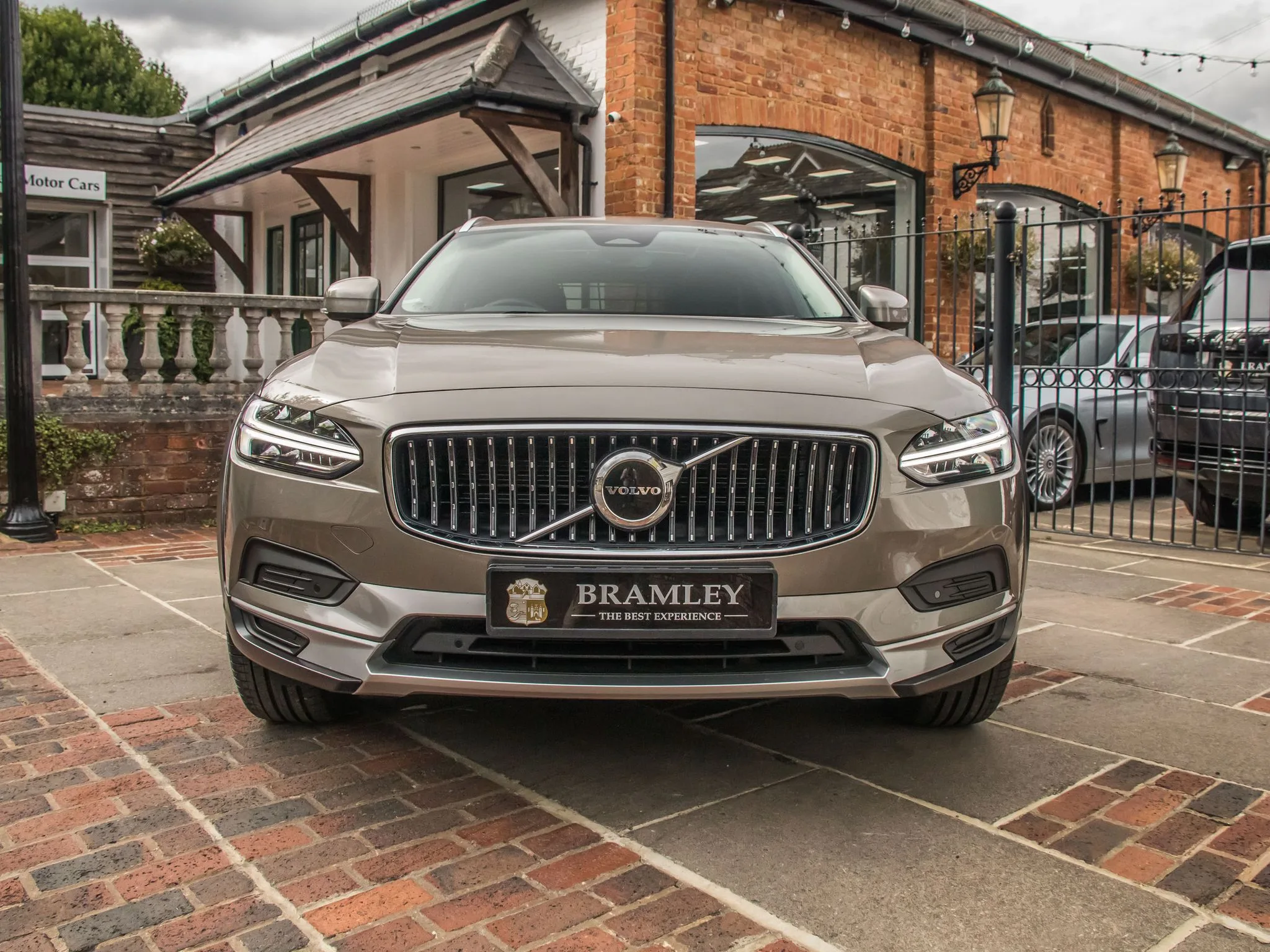 2021 Volvo V90 Cross Country B5 AWD, 5/23