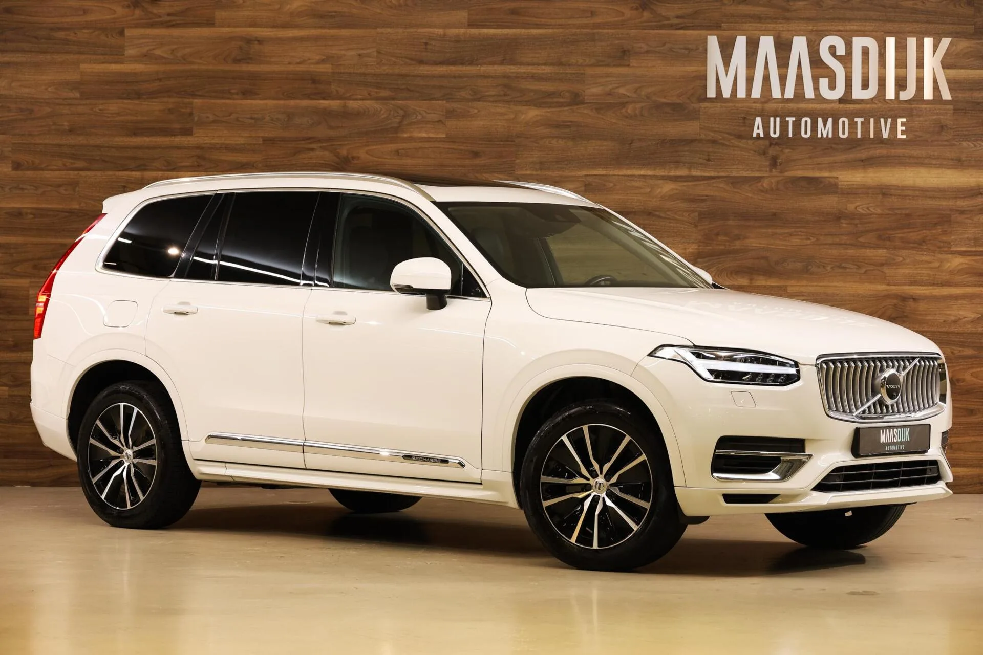 2021 Volvo XC90 T8 Recharge Inscription, 4/30