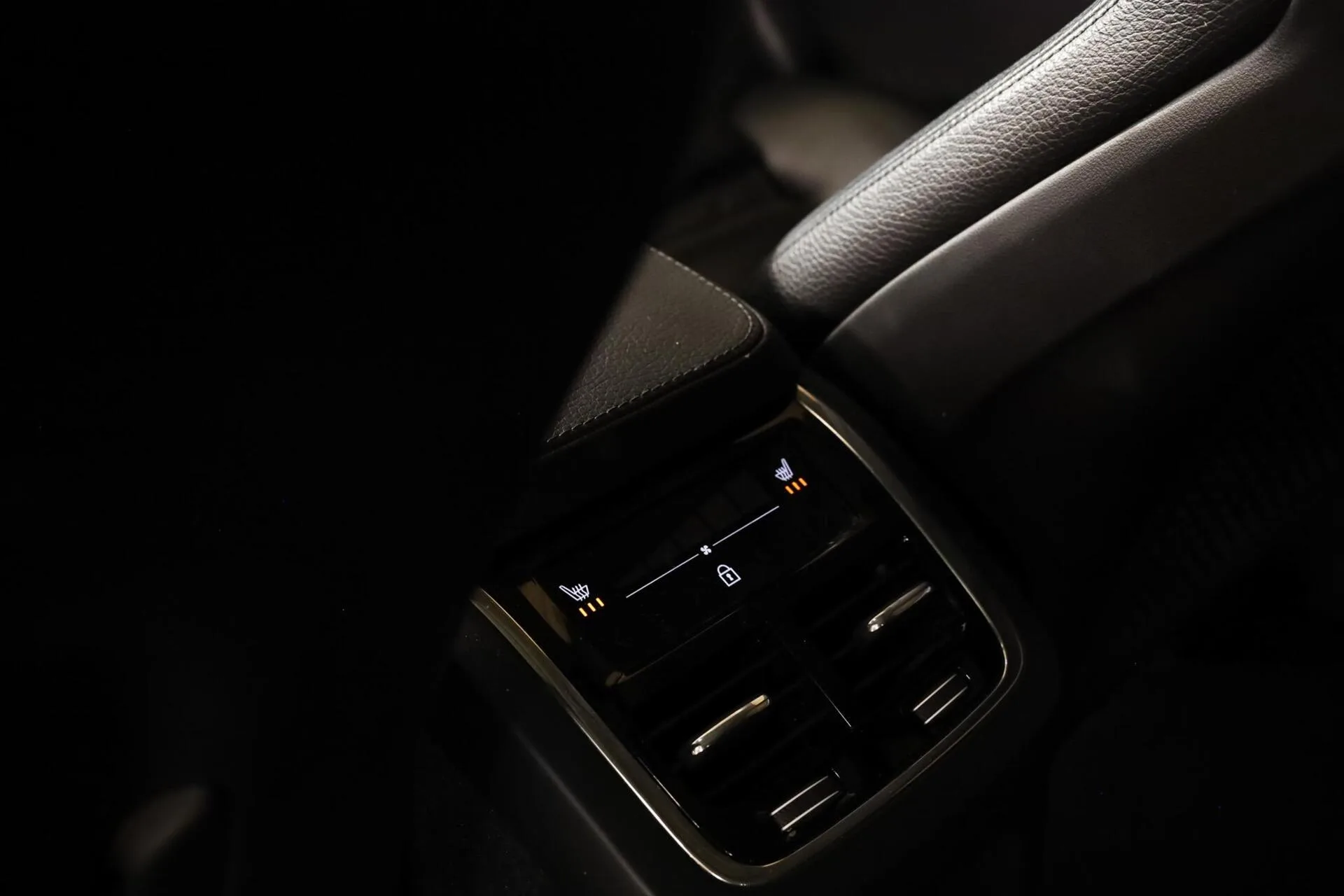 2021 Volvo XC90 T8 Recharge Inscription, 10/30